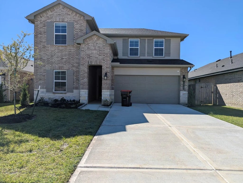 1019 Vista Pointe Drive, Fresno