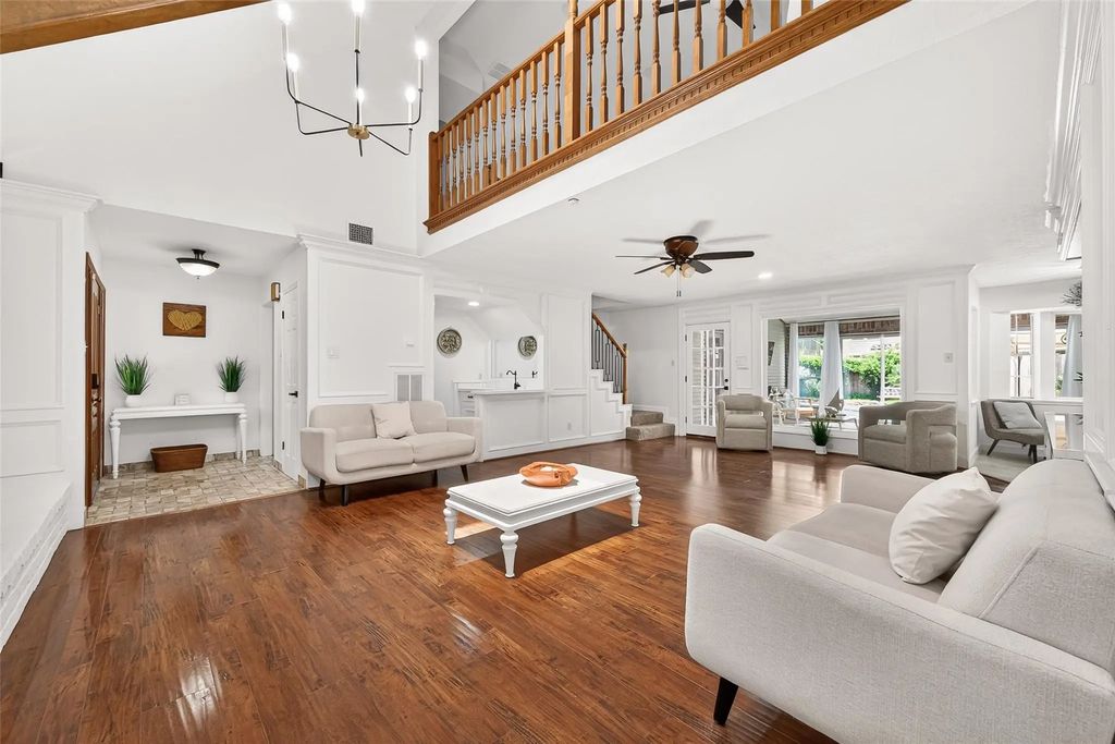 12302 S Moorcreek Drive, Houston