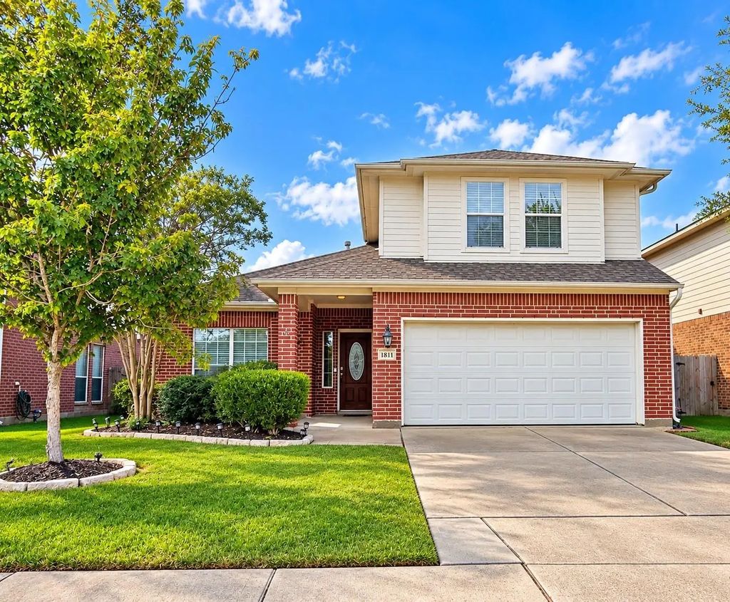 1811 Winding Trail Lane, Alvin