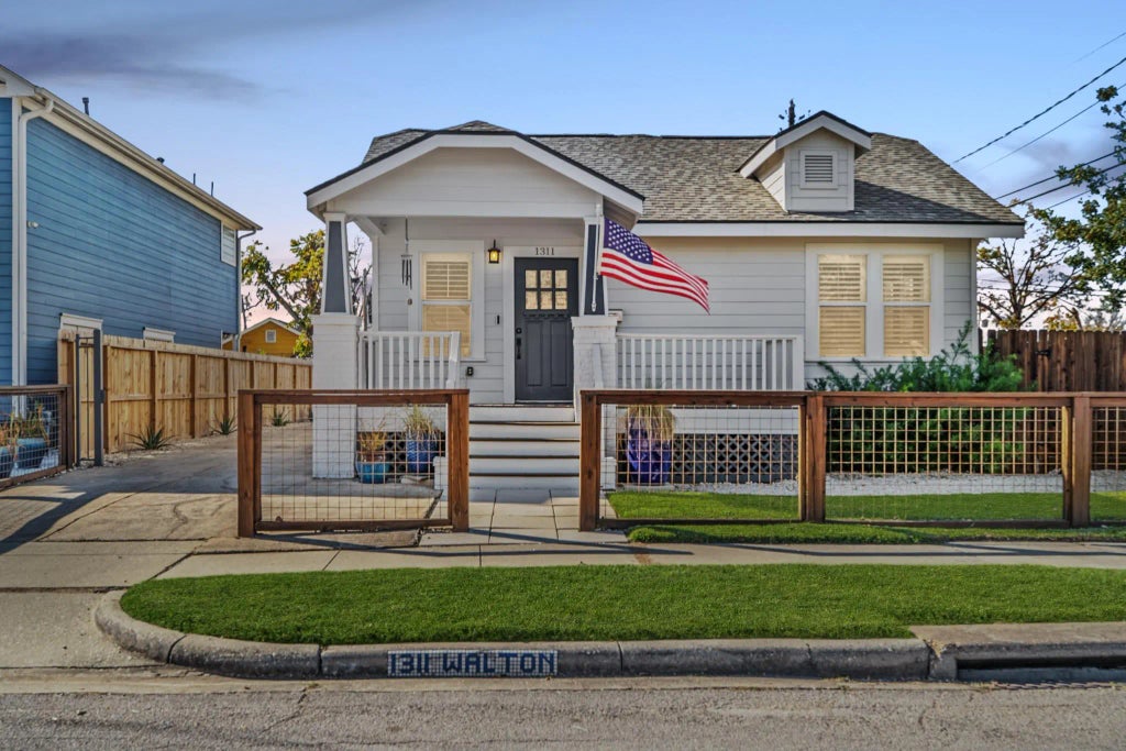 1311 Walton Street, Houston