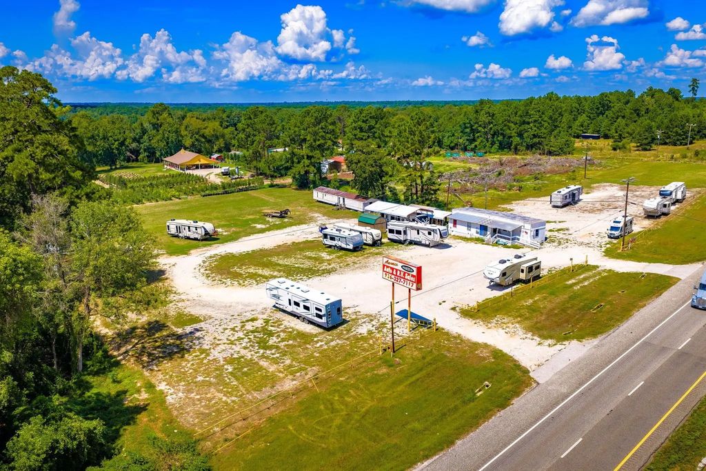 3302 Us Highway 59 S, Livingston