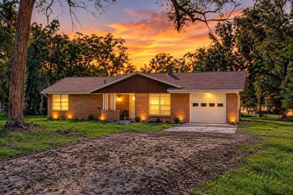 3415 County Road 361, Brazoria
