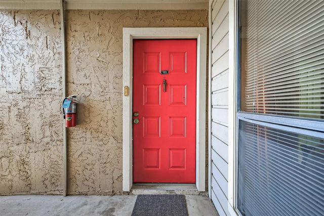 10855 Meadowglen Lane 722, Houston