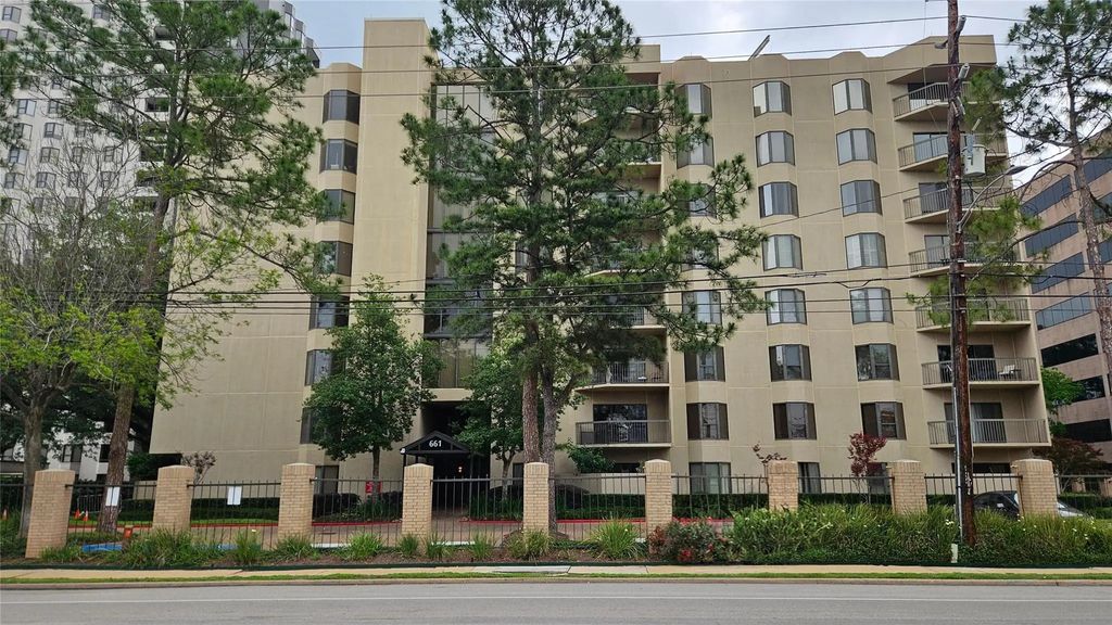 661 Bering Drive 407, Houston