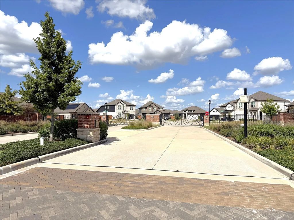 2437 Fairway Harbor Drive, Katy