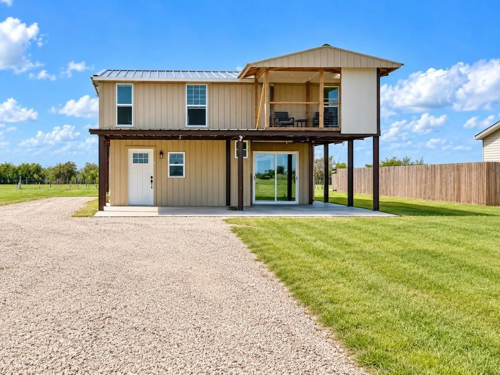 9102 Fresno Avenue, Alvin