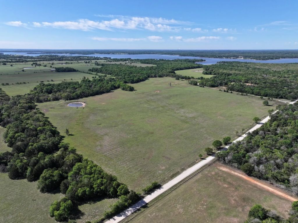 Tract 3 Lcr 800, Groesbeck