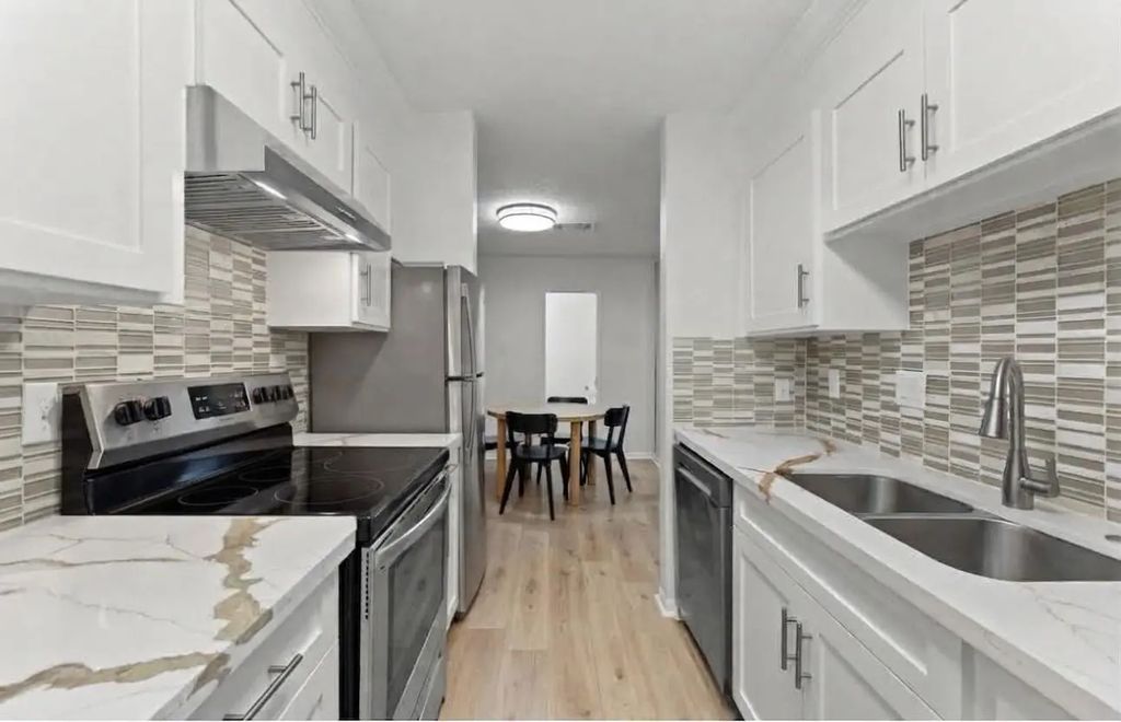 2379 Briarwest Boulevard 96, Houston