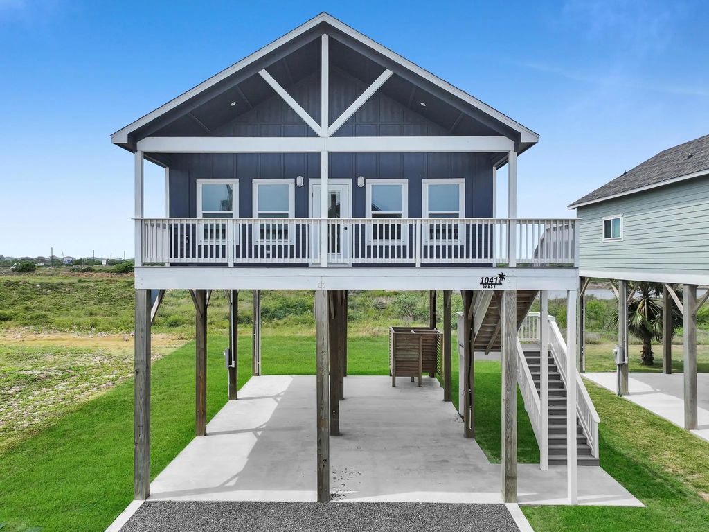 1042 Victoria Lane, Gilchrist