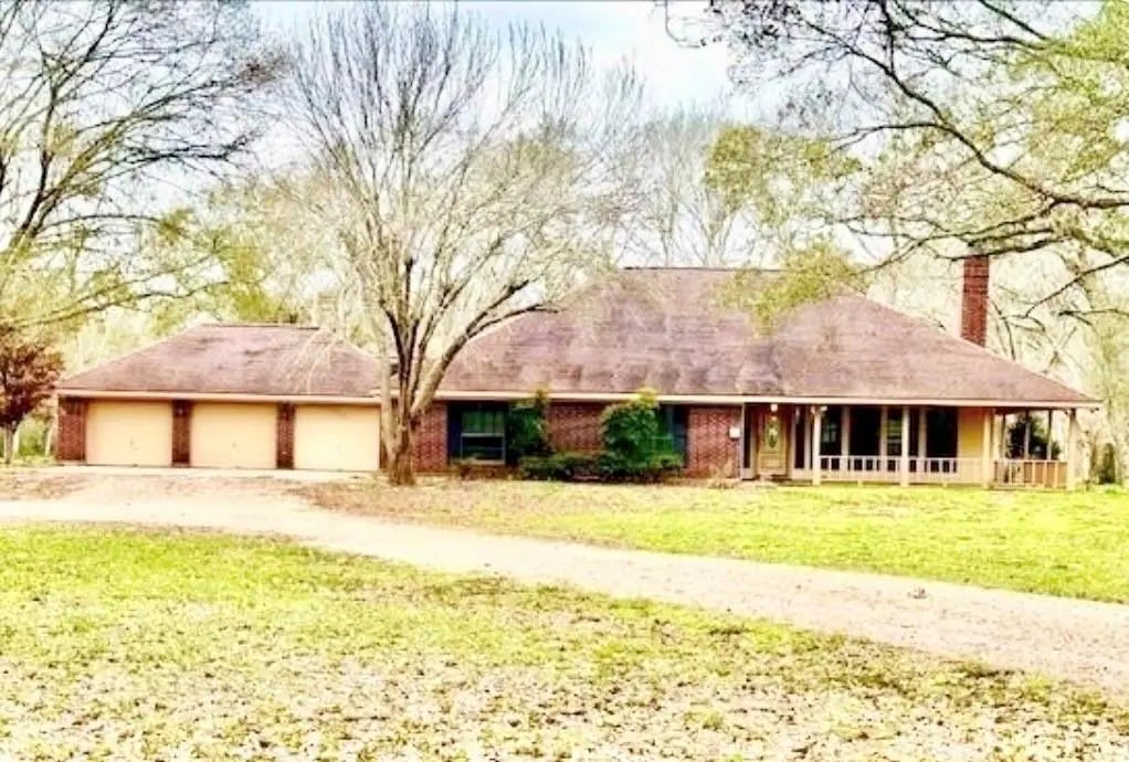 327 County Road 735, Angleton