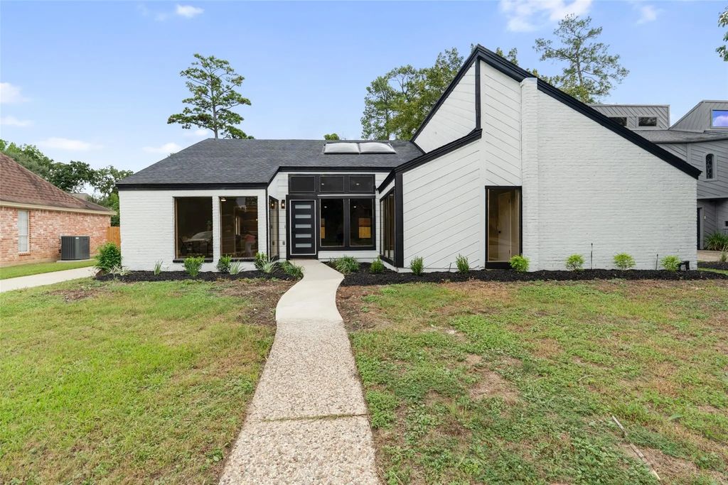 15626 Ripplewind Ln, Houston