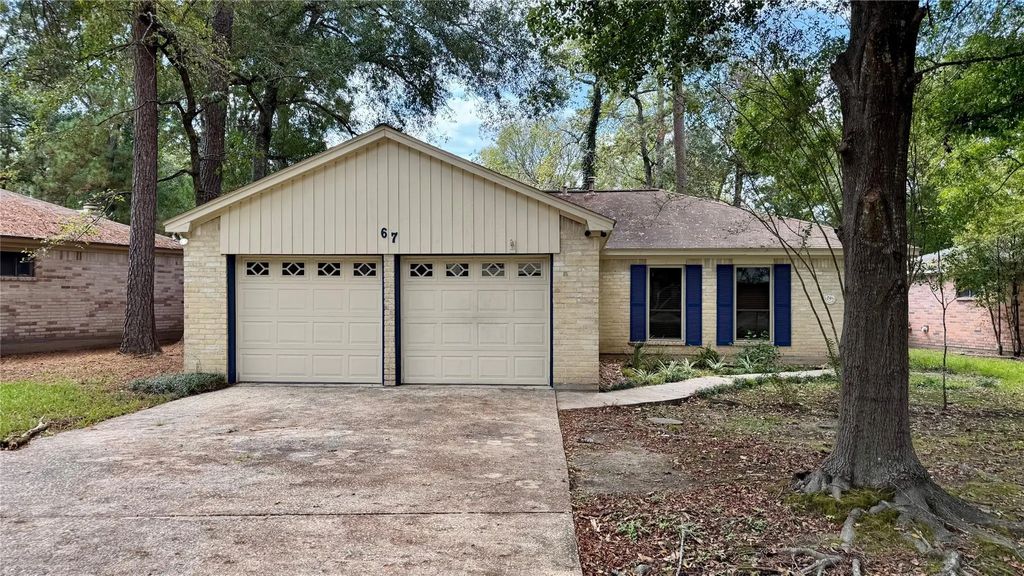 67 E White Willow Circle, The Woodlands