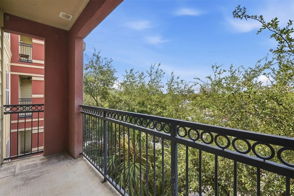 1711 Old Spanish Trail 221, Houston