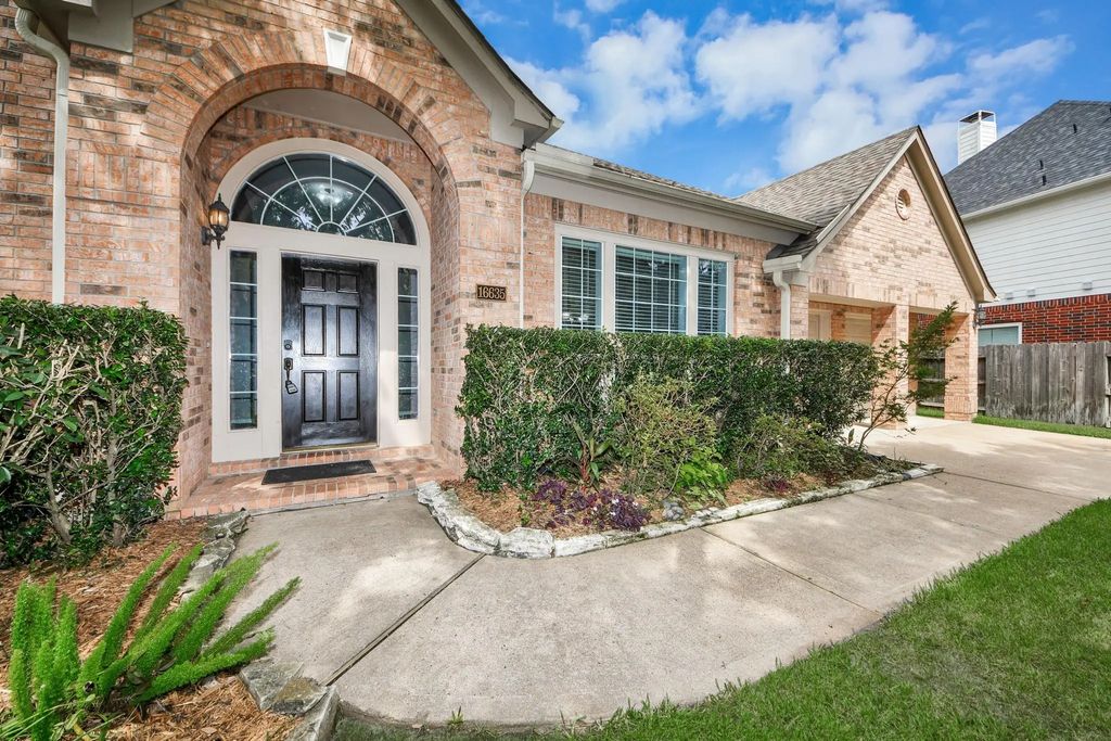 16635 Lasting Shadow Circle, Houston