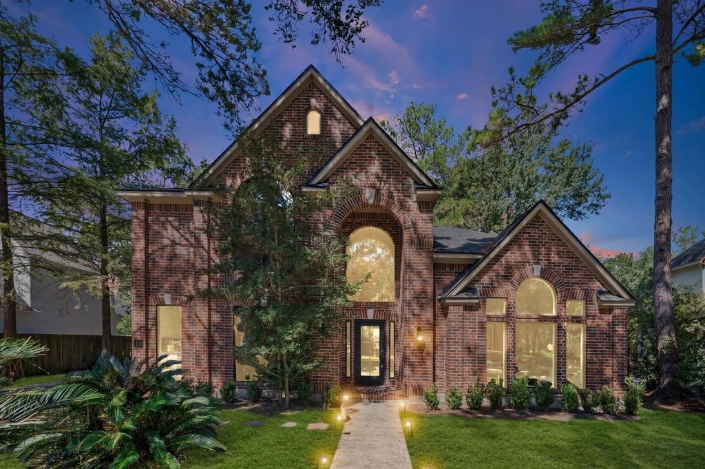 15 Underwood Place, The Woodlands