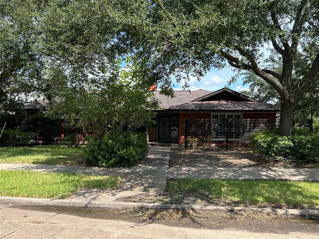 7751 Cayton Street, Houston