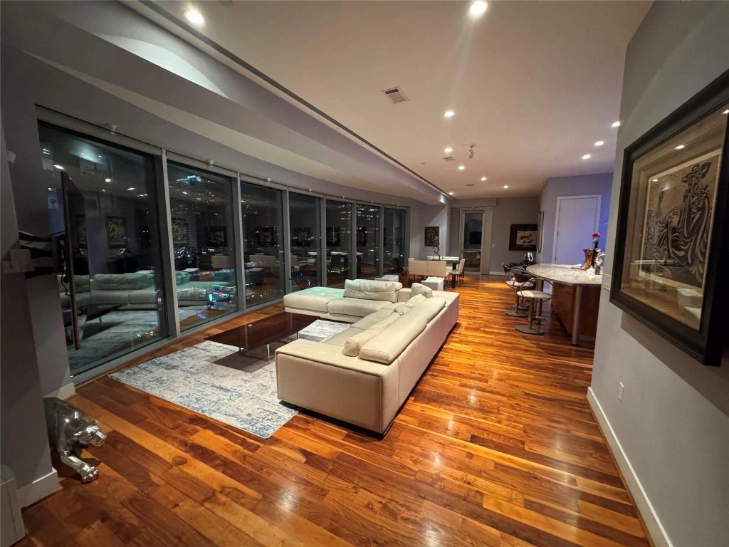 1600 Post Oak Boulevard 1206, Houston