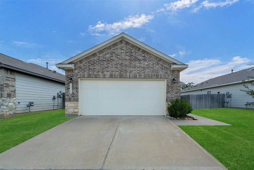 25722 Hickory Pecan Trail, Tomball