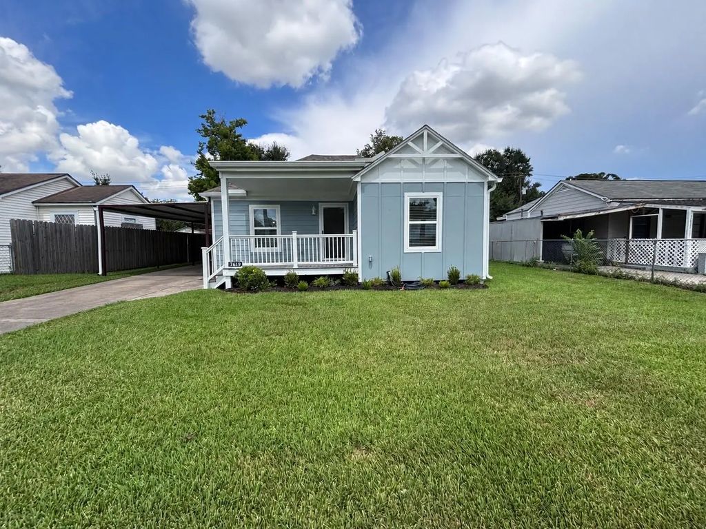 7619 Joplin Street, Houston