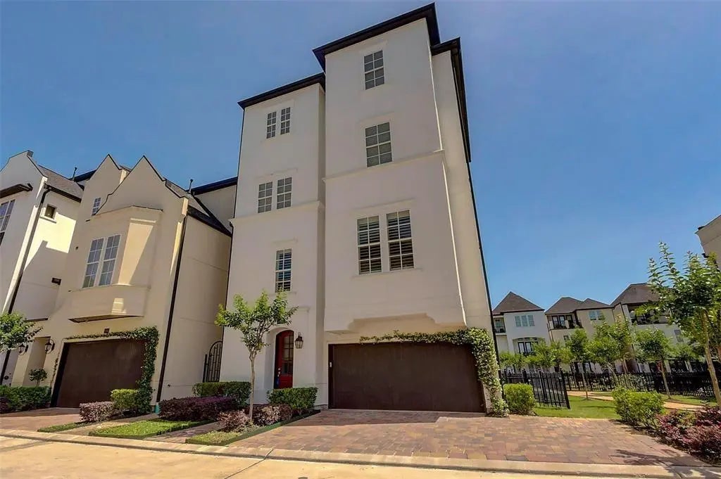 1826 Upland Lakes, Houston