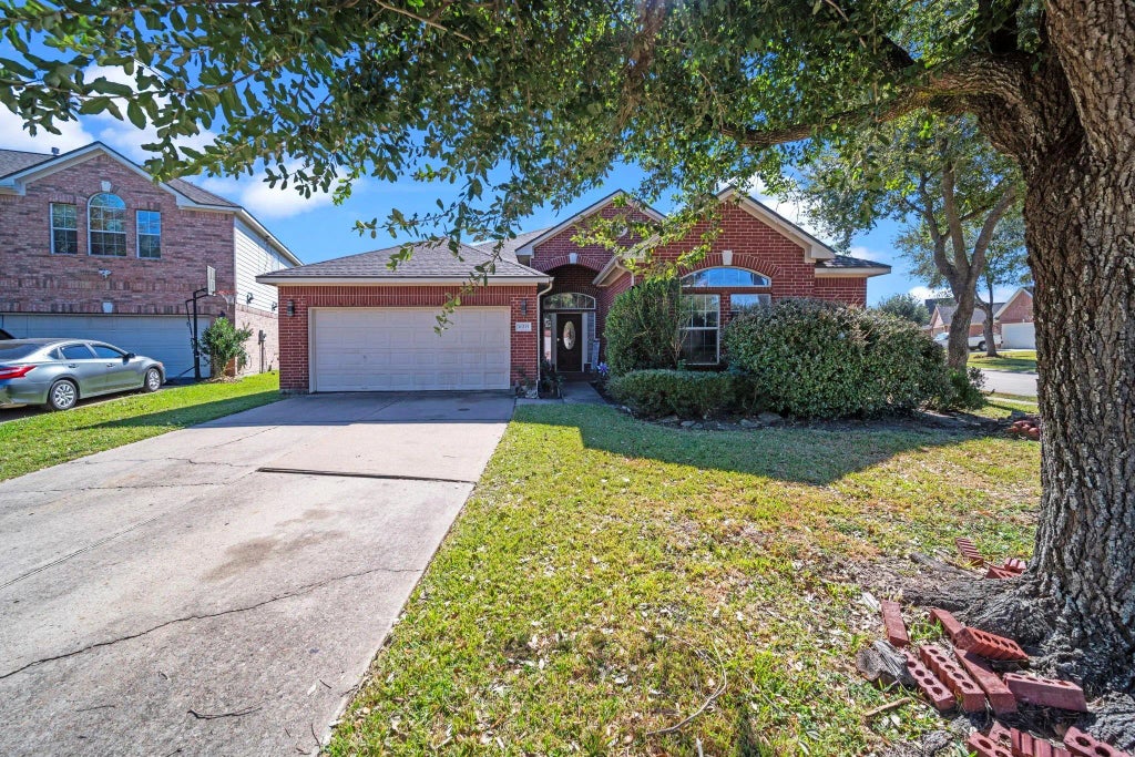 10215 Rockdale Bridge Court, Sugar Land
