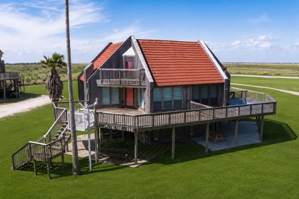 83 Private Road 638, Matagorda