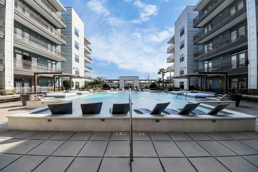 5454 Washington Avenue 1204, Houston