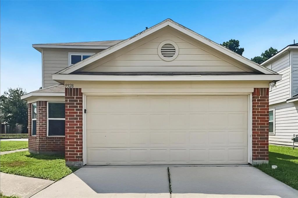 9928 Grebe Drive, Conroe