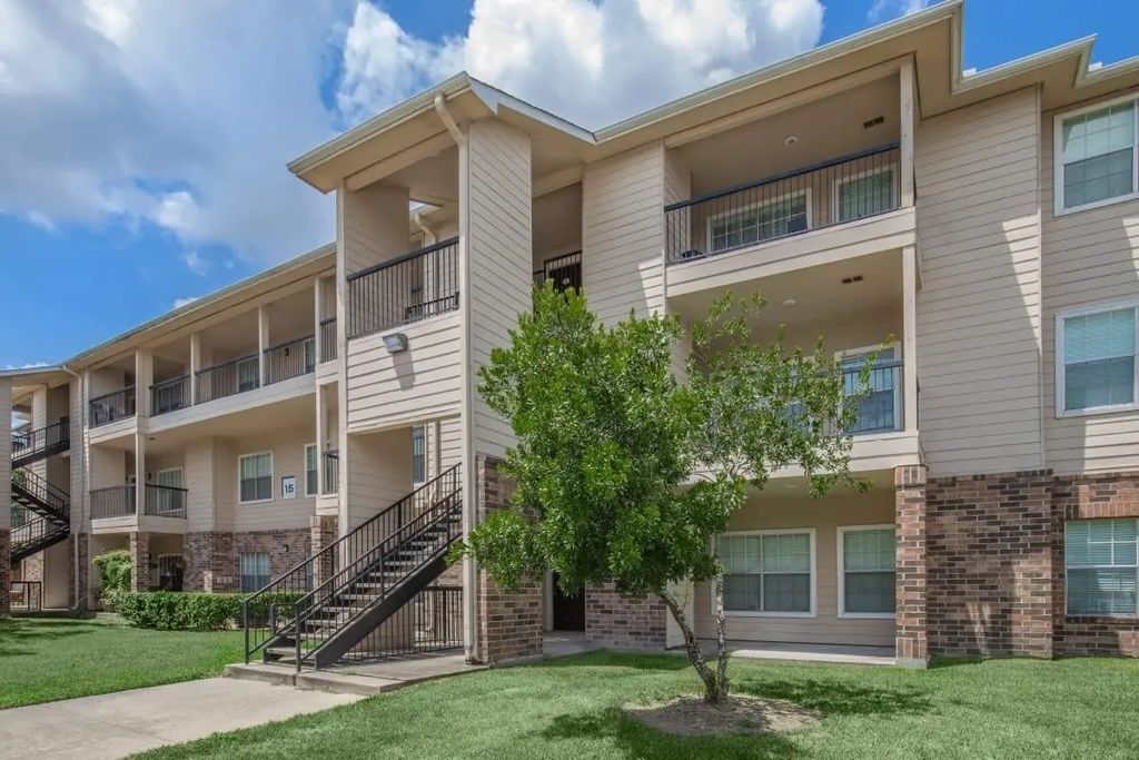 11355 Richmond Avenue 1401, South Houston