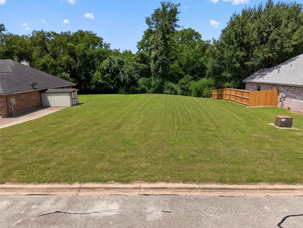 Oakwood Drive, Brenham