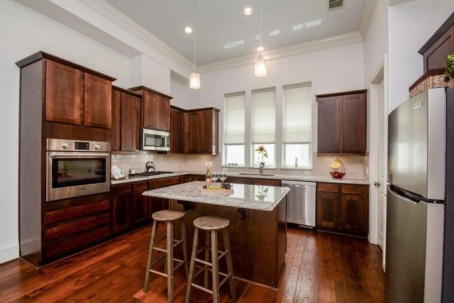 2960 Rusk Street, Houston