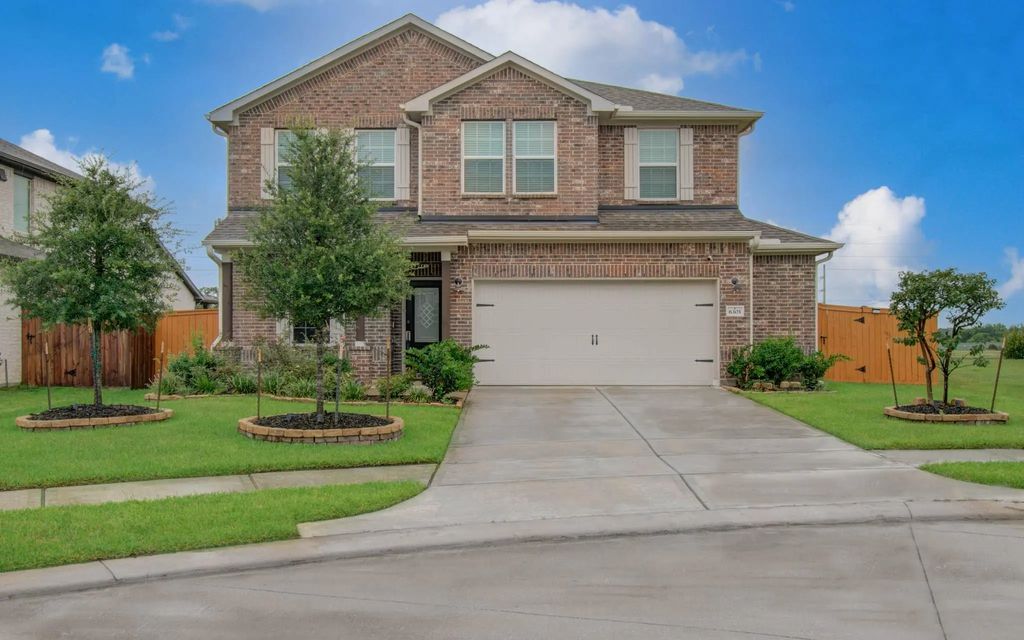 6303 Spanish Moss Drive, Pearland