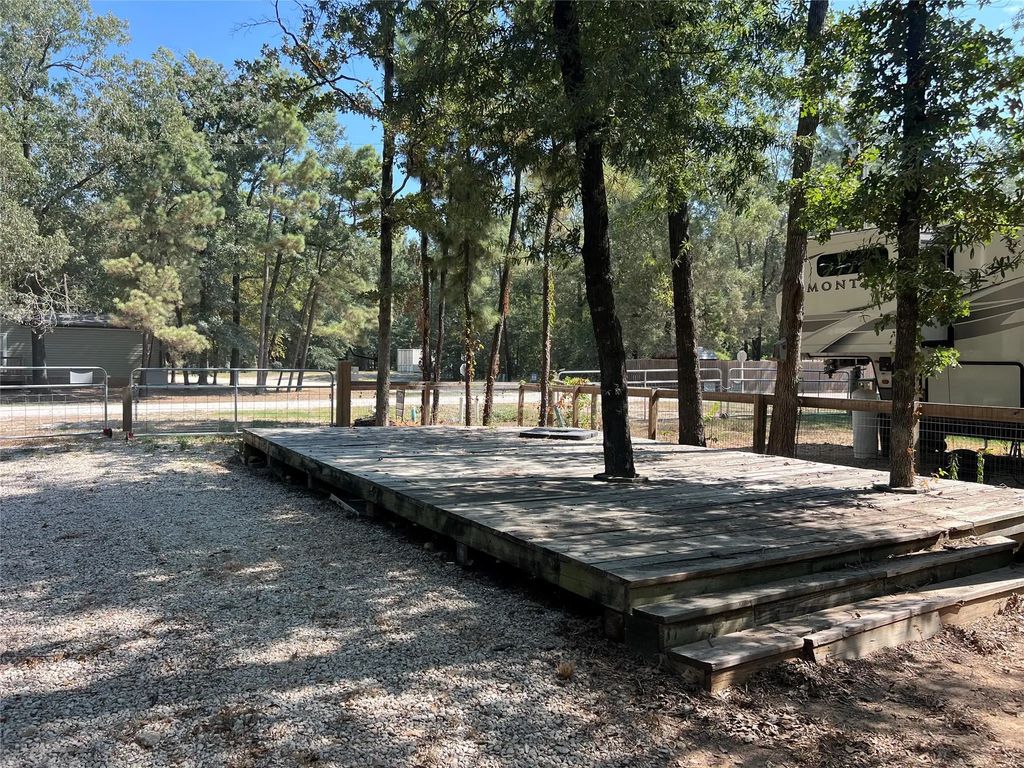 595 Alta Vista Drive, Livingston