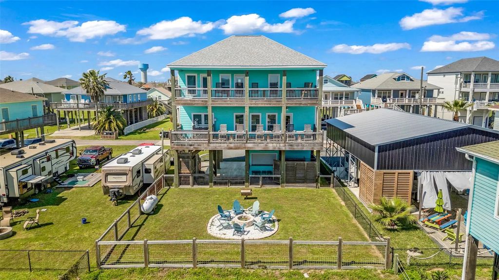 1978 Avenue I, Crystal Beach