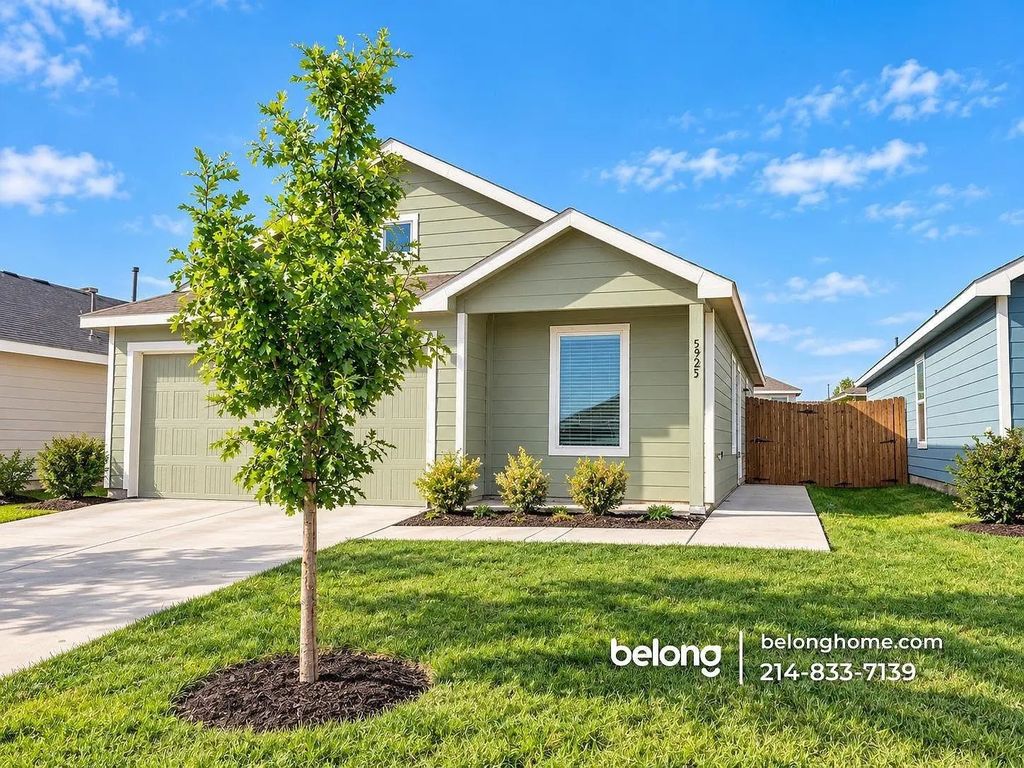 5925 Nyquist Way, Forney