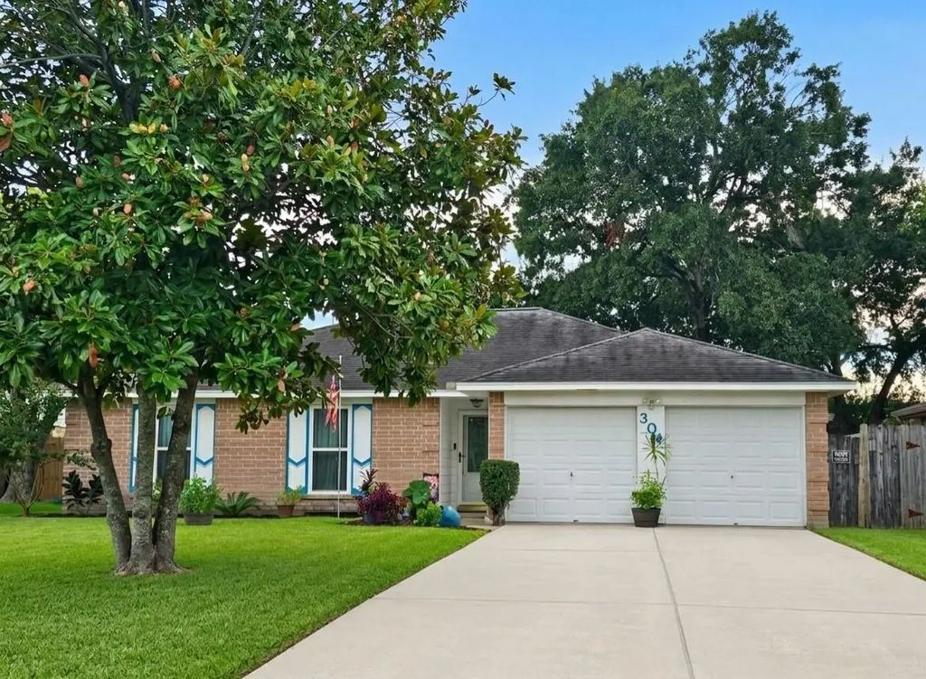 304 Cherry Court, La Porte