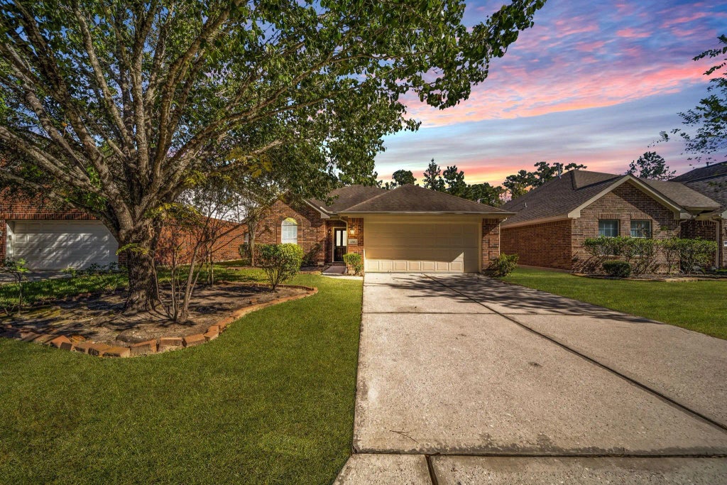 158 S Star Ridge Circle, The Woodlands