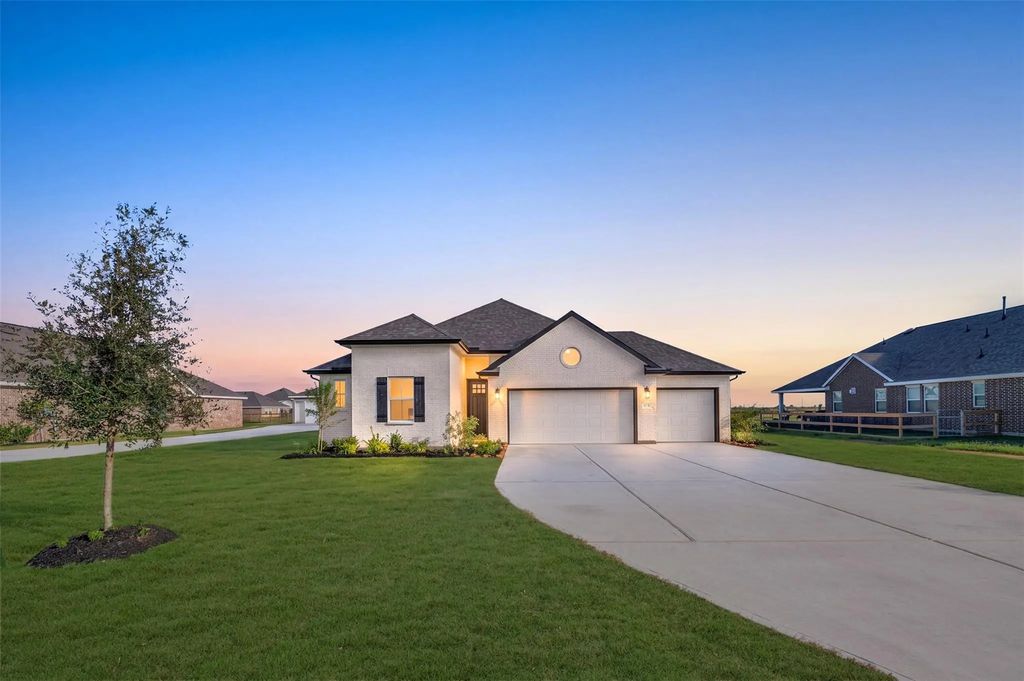 402 Cane Crossing Lake Drive, Sealy
