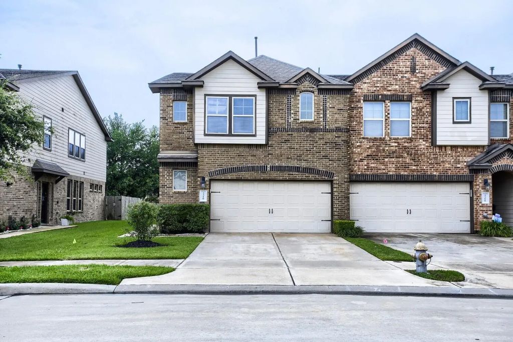 3310 Rainflower Springs Lane, Rosenberg
