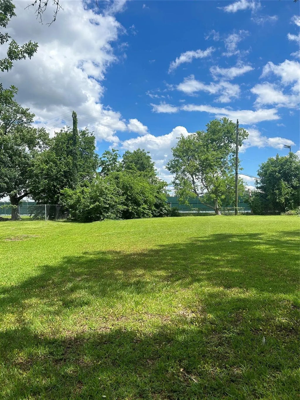 8700 Valley View Lane, Houston