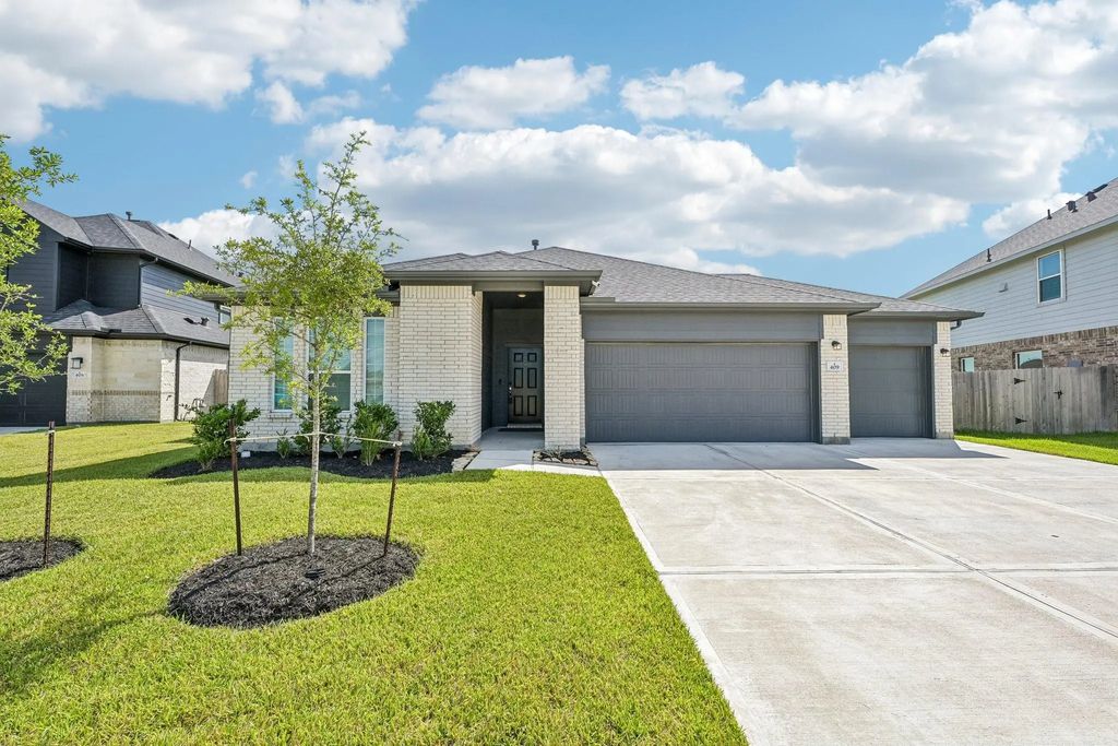 409 Chardonnay Drive, Alvin