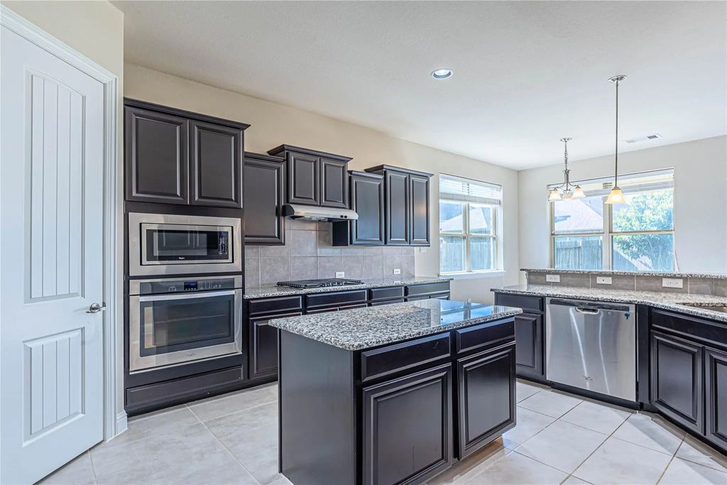 3070 Tradinghouse Creek Lane, League City