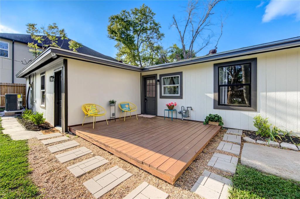 3221 Durhill Street, Houston