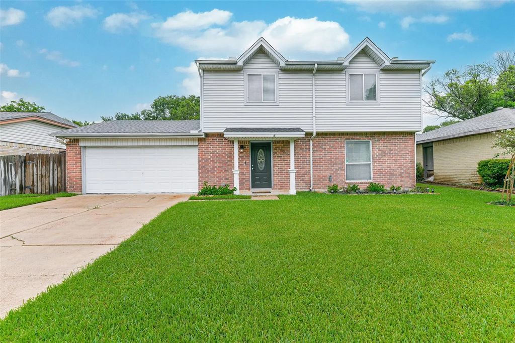 207 Woodvale Drive, League City