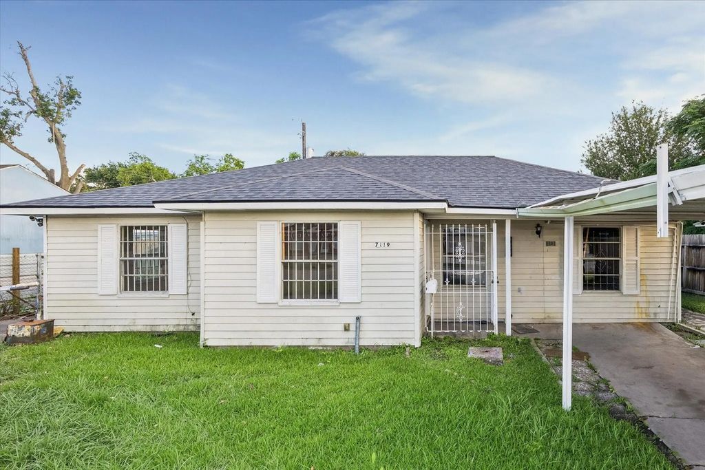 7119 Long Point Road, Houston