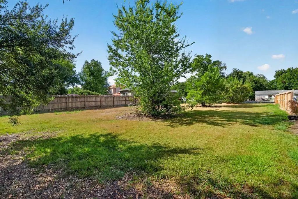 5122 Wilmington Street, Houston
