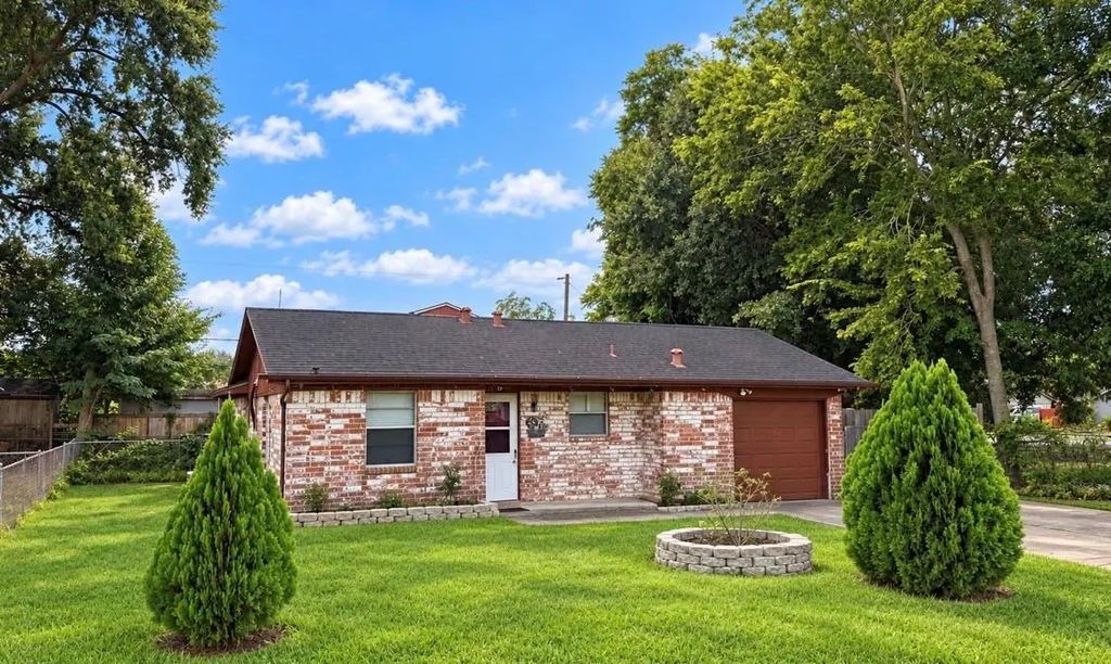 1122 Mitchell Road, Houston