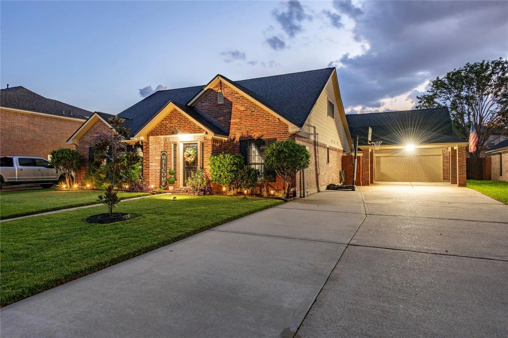 507 Clear Creek Meadows Drive, League City