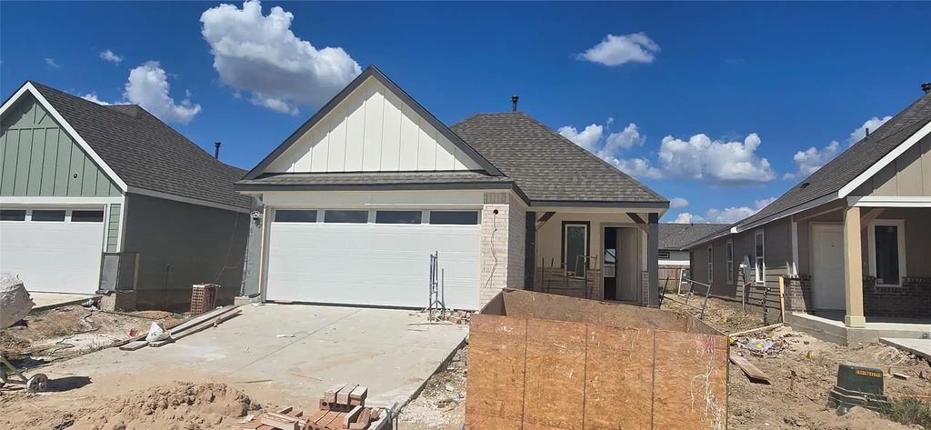 904 Lady Bird Lane, College Station