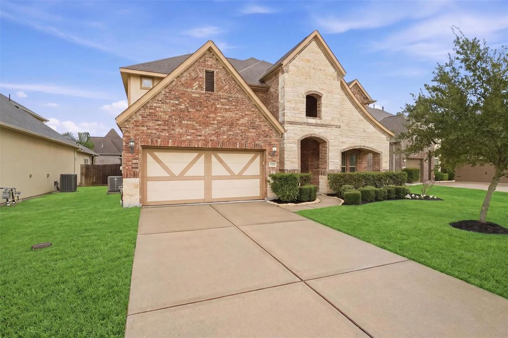 1328 Elkins Hollow Lane, League City